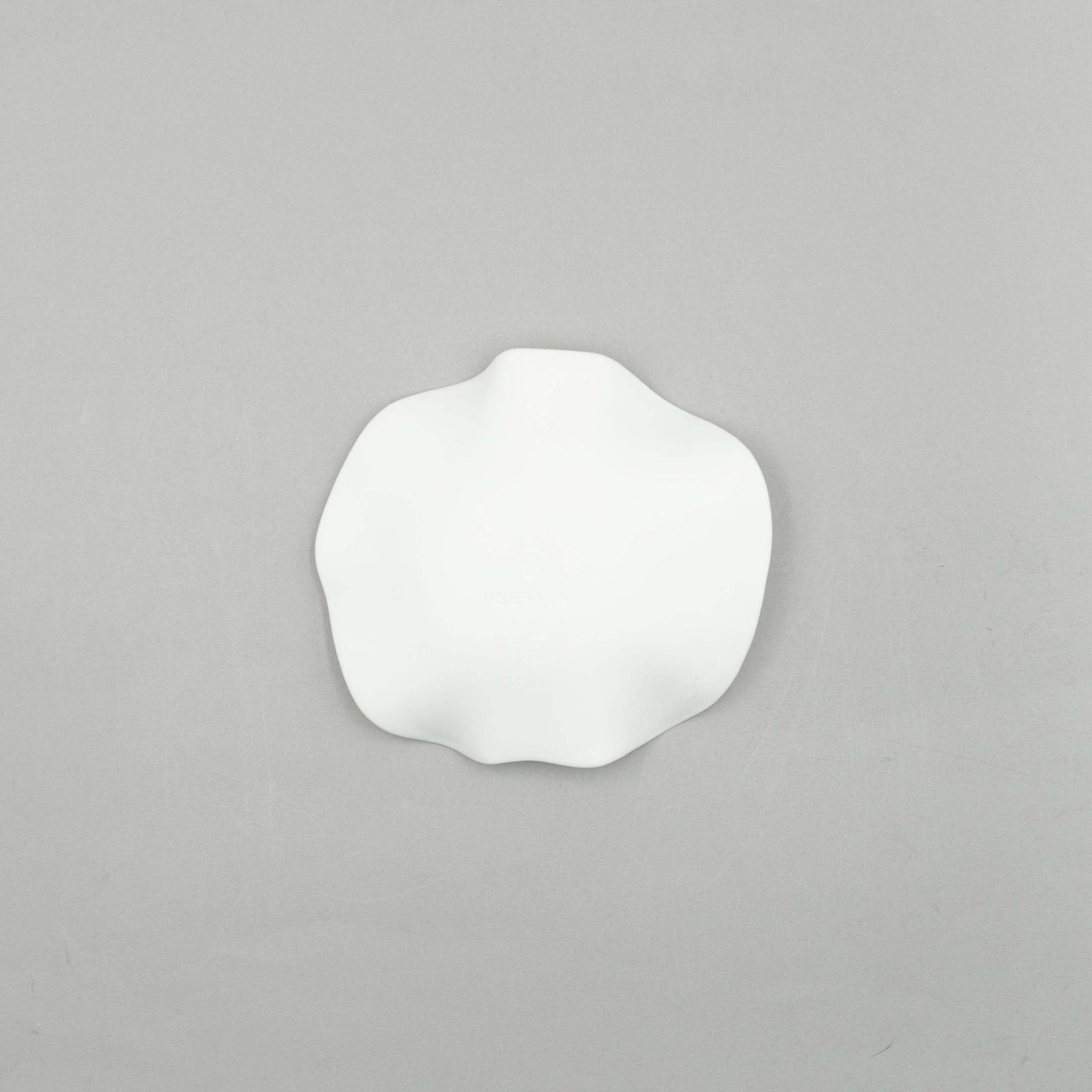Sara II Dessert Plate, 15.3cm x H3.3cm, Design by Roos Van de Velde