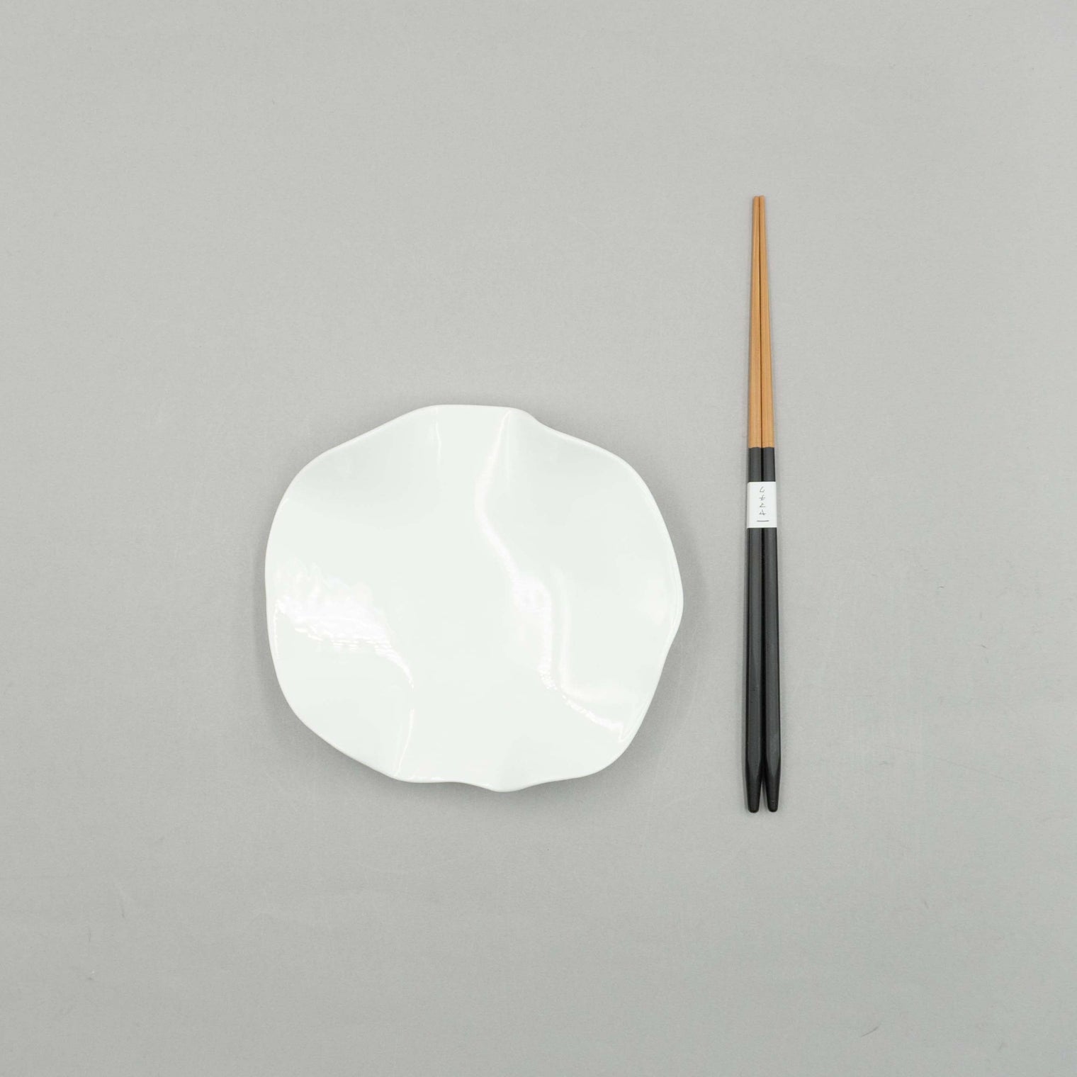 Sara II Dessert Plate, 15.3cm x H3.3cm, Design by Roos Van de Velde