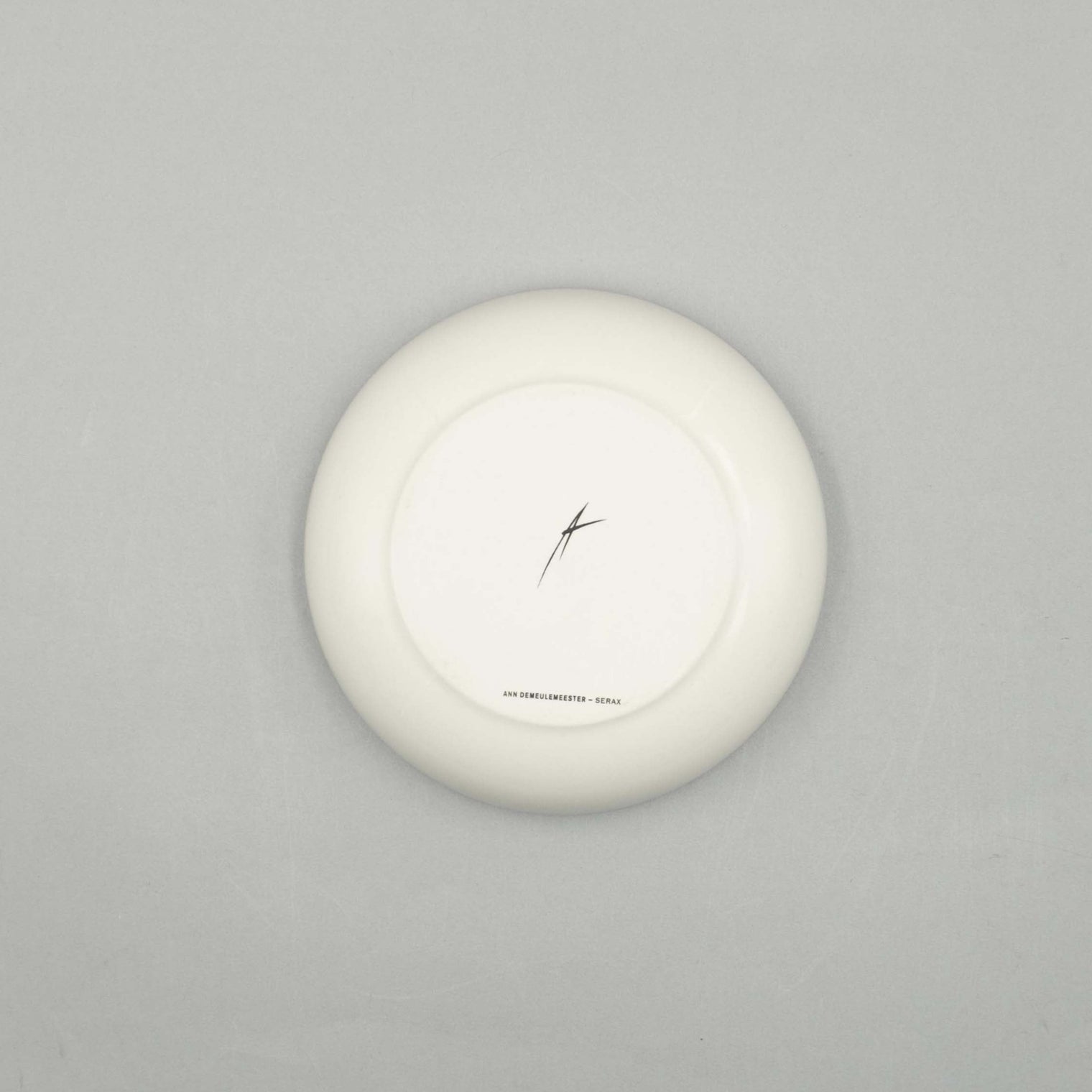 Soup Bowl, 15.5cm x 4.2cm, Dé Off-White/Black VAR A, Design by Ann Demeulemeester