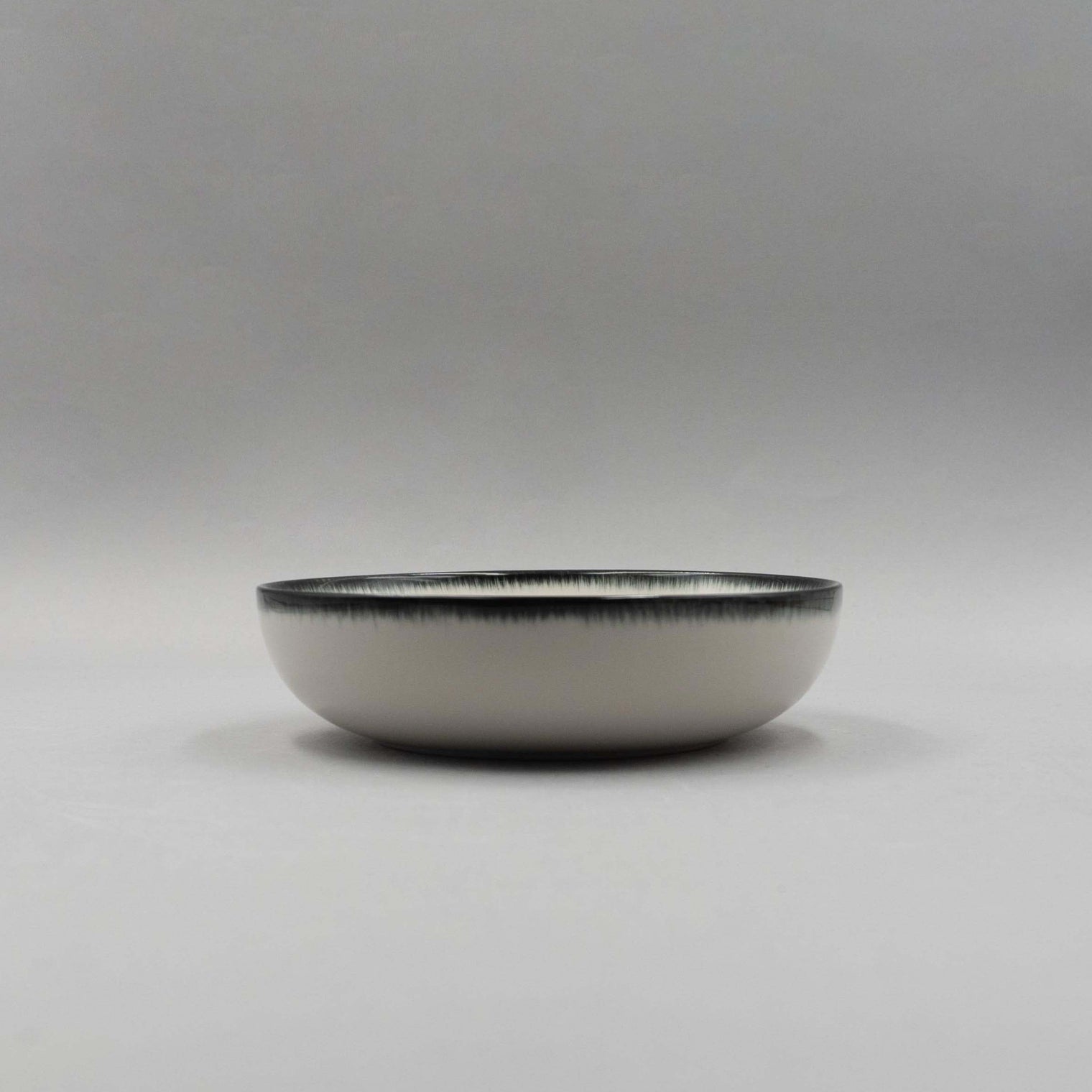 Soup Bowl, 15.5cm x 4.2cm, Dé Off-White/Black VAR A, Design by Ann Demeulemeester