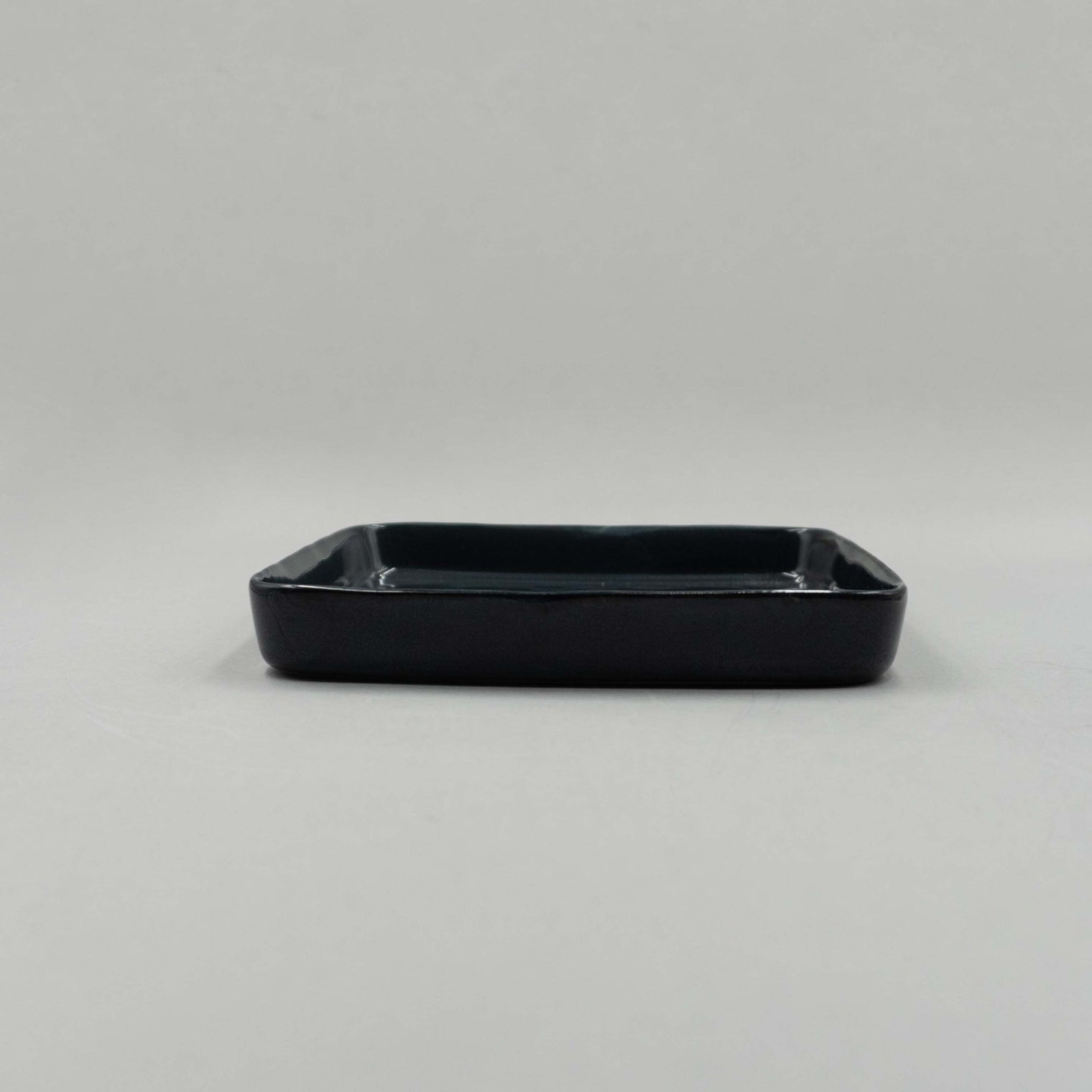 Square Plate, Dark Blue, 18cm x 18cm x 2.4cm, Design by Anita Le Grelle