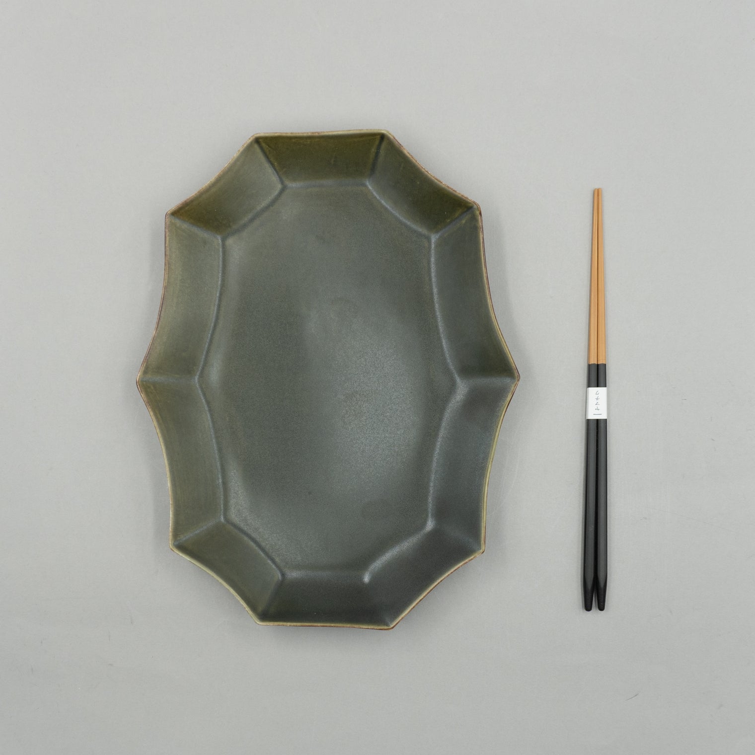 Utsuwa to Design L Deformed Plate, 26cm x 20cm, Olive Grey
