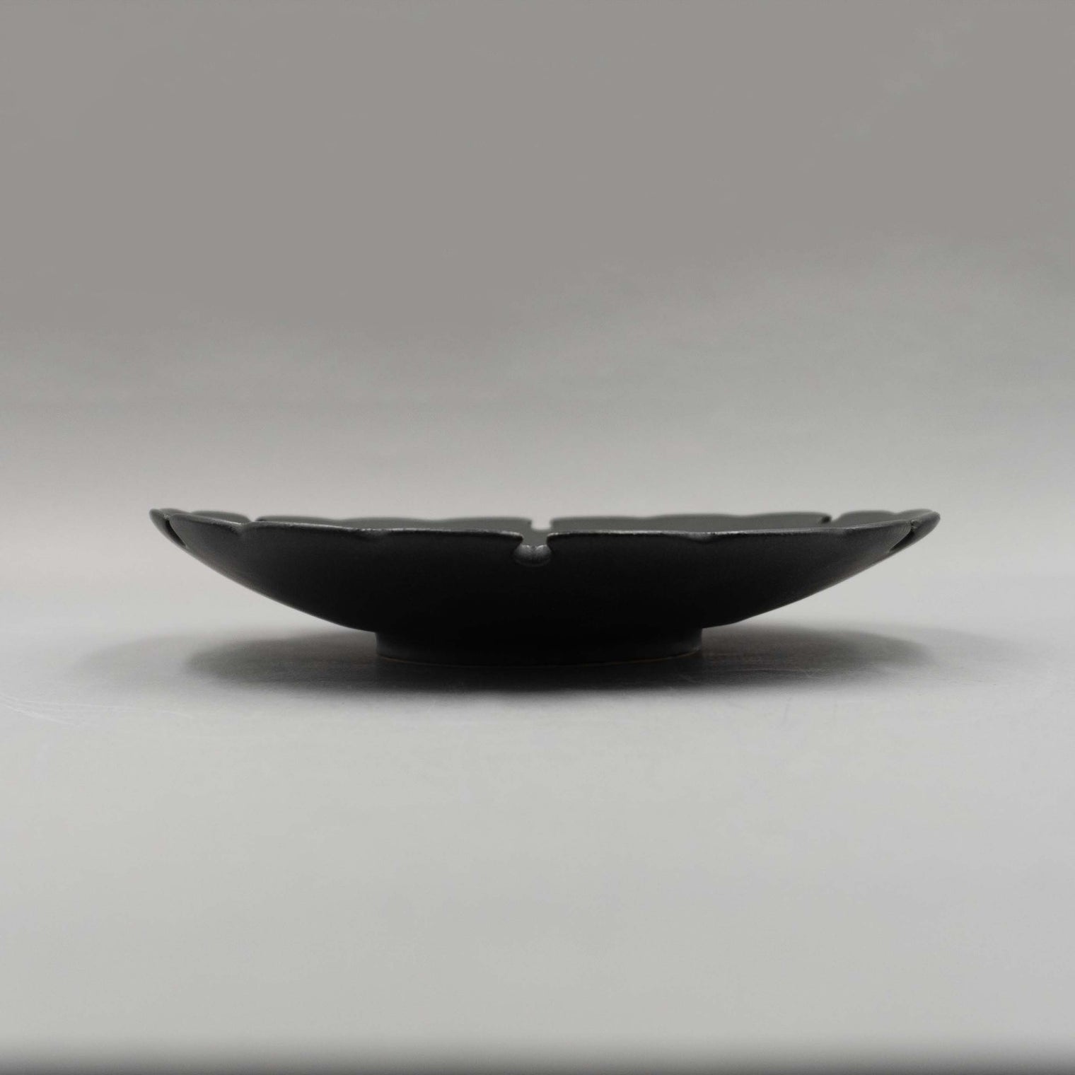 Yoshida Yukiwa Plate, elegant black, 200mm x 40mm