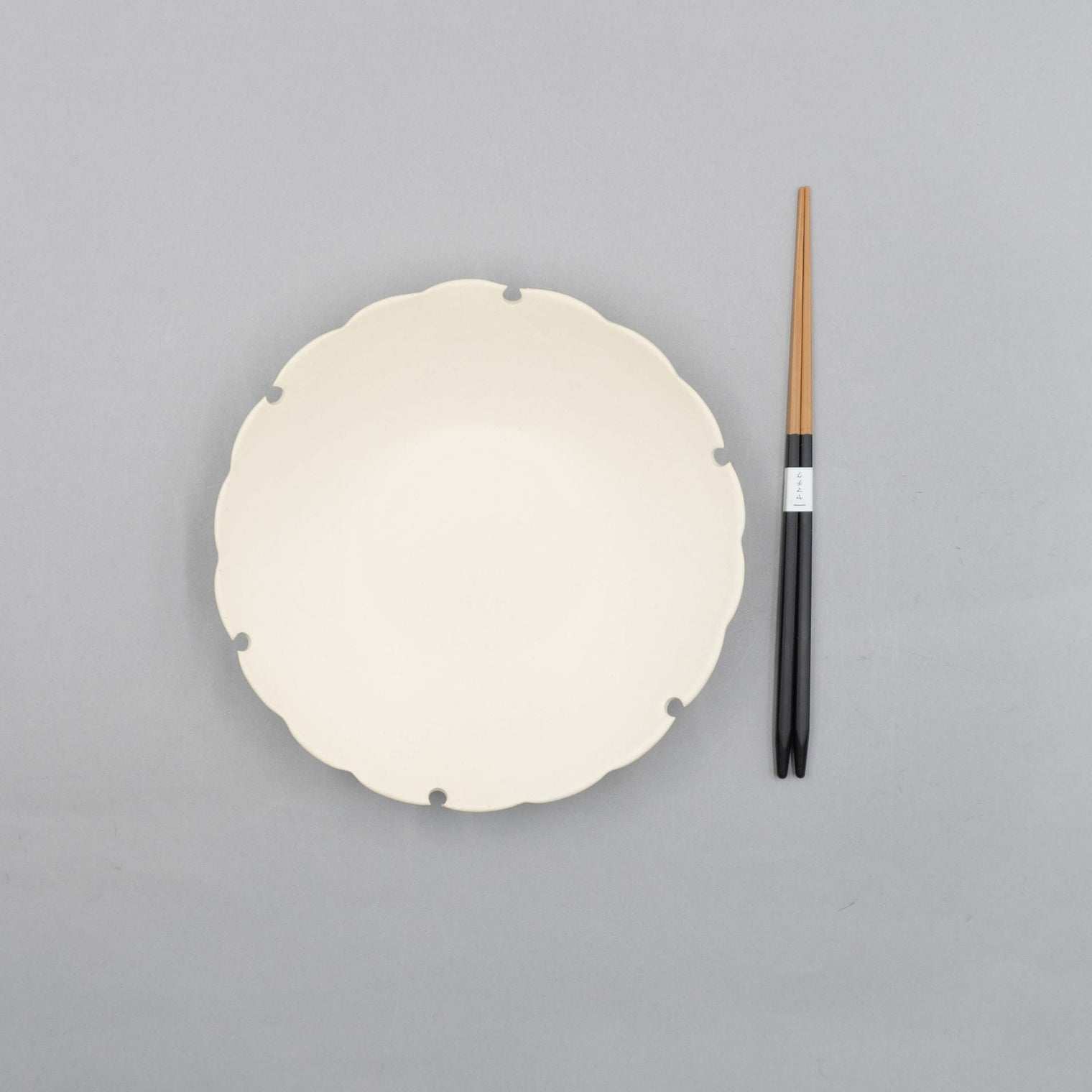 Yoshida Yukiwa Plate, innocent white, 200mm x 40mm