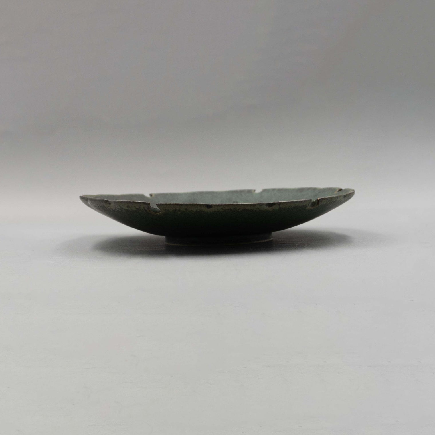 Yoshida Yukiwa Plate, shabby chic songbirds, 200mm x 40mm