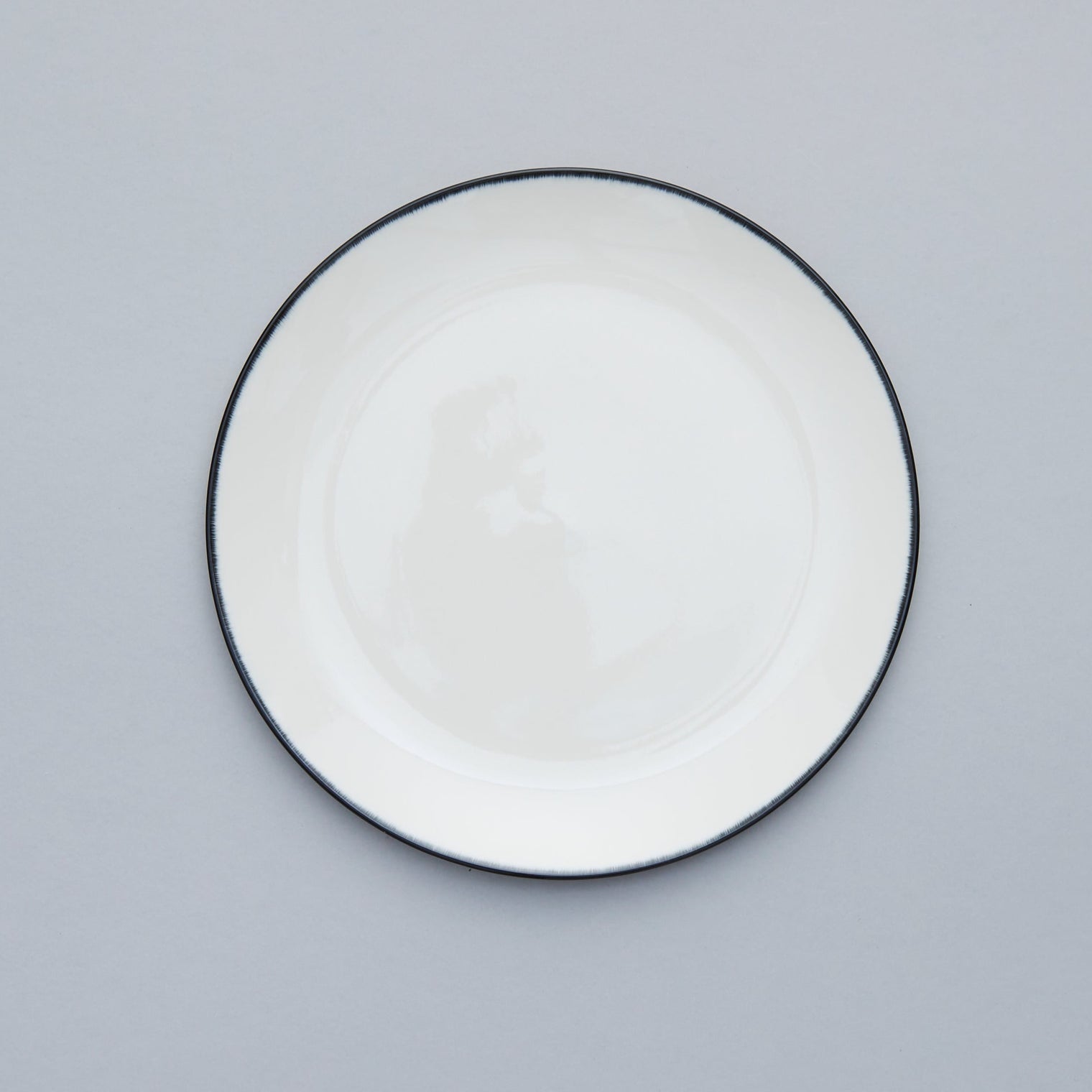 Dinner Plate, 28cm, Dé Off-White/Black VAR 1, Design by Ann Demeulemeester