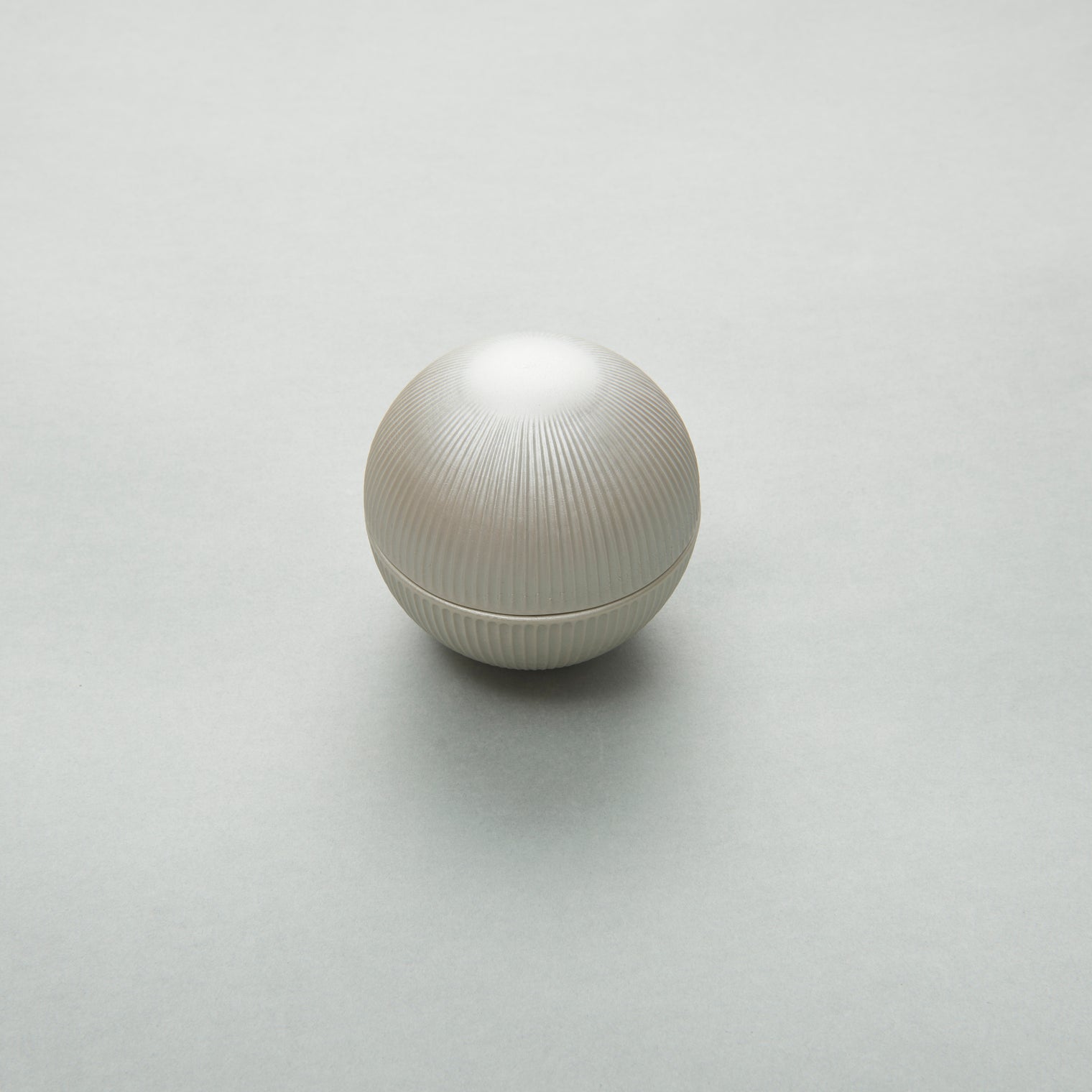 Temari Lidded Bowl Silver, 9.5cm x 8.5cm