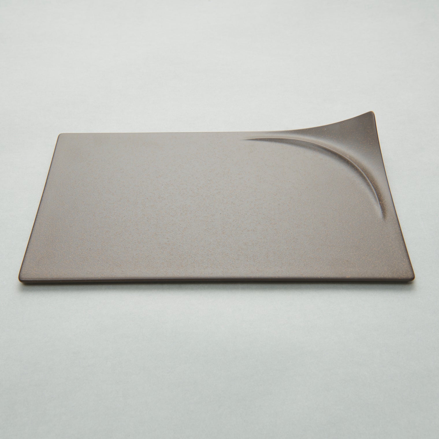 Arco Crystal Brown Rectangular Plate, L29cm x B18cm x H2.6cm