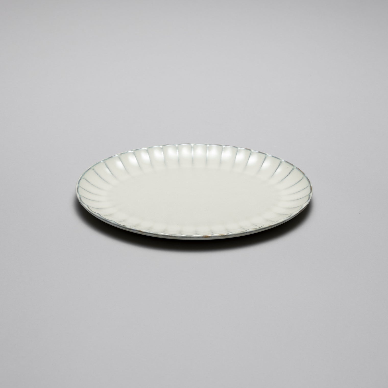 Inku Oval Plate, White, L25cm x W17.5cm x H1.7cm, Design by Sergio Herman