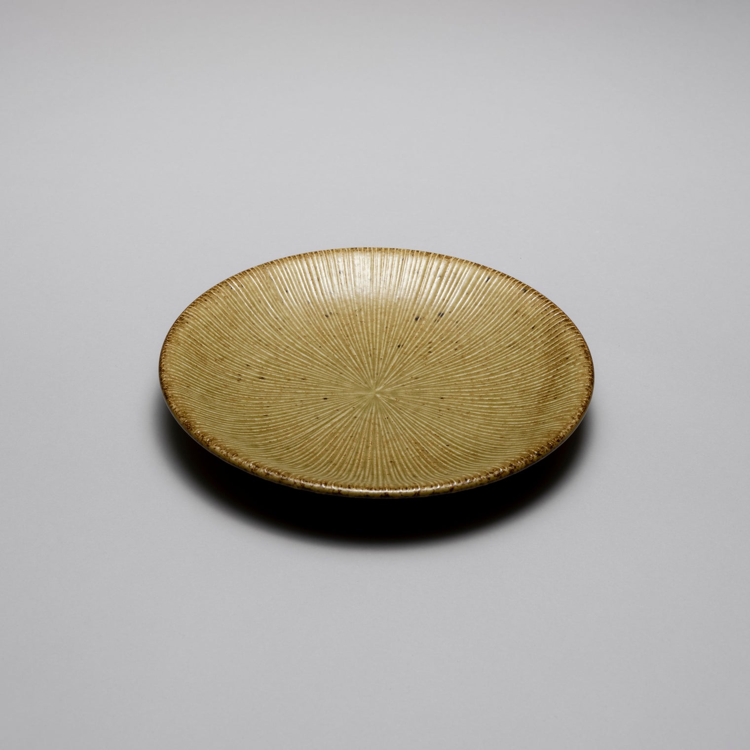Wabi Kuchiba Plate, 23.7cm x 3.4cm
