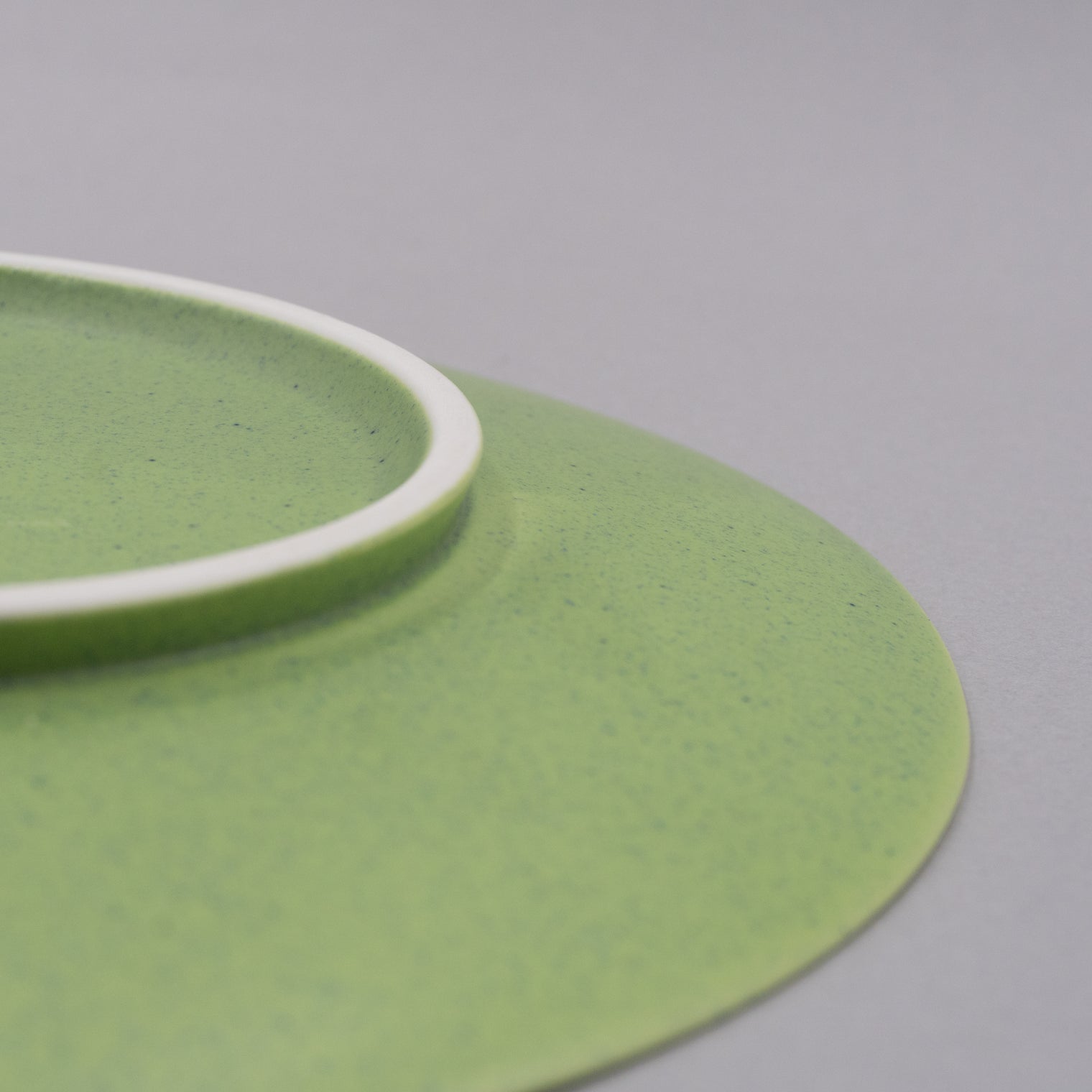 Dinner Plate, 17.5cm, RA Green, Design by Ann Demeulemeester
