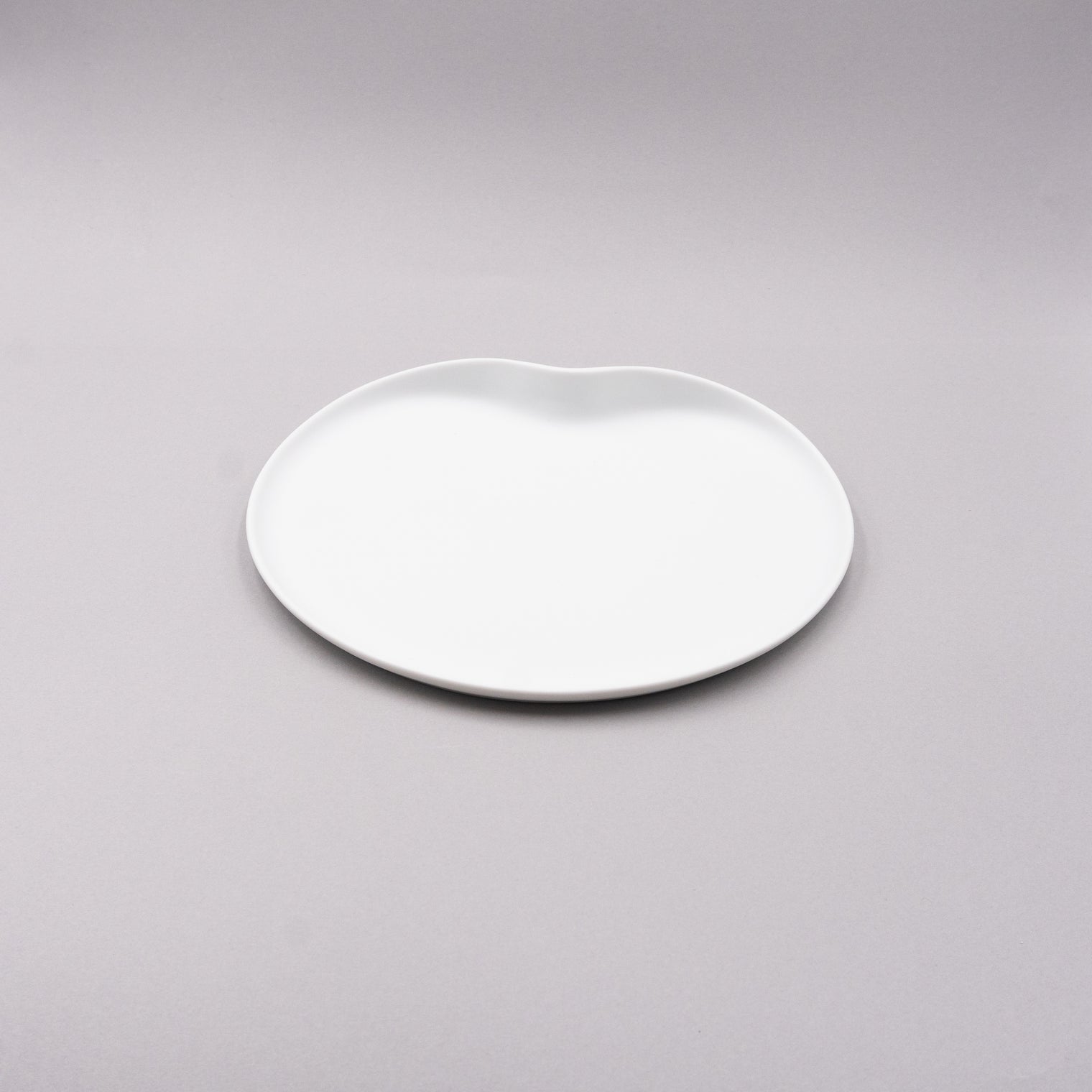 Bisque White AT Plate, 20cm x 18cm x H1cm, Design by Moriyama