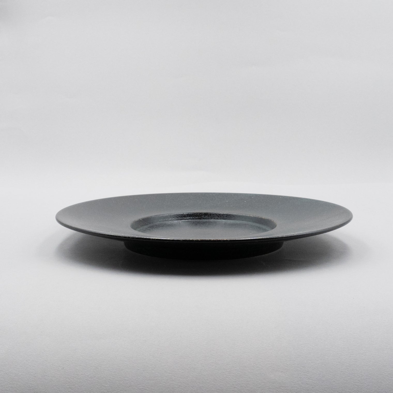 Kokuteki Wide Rim Plate, 24cm x 24cm x H2.5cm