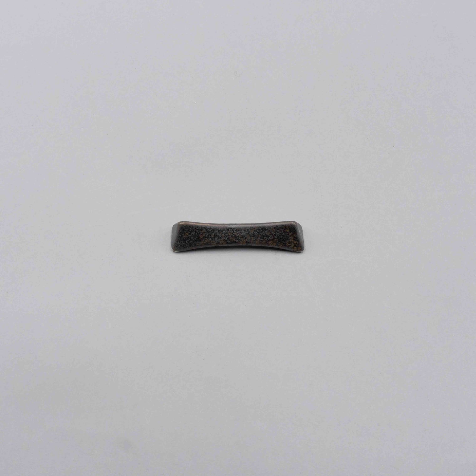 Miroku Triangle Chopstick Rest, 7cm x W2cm