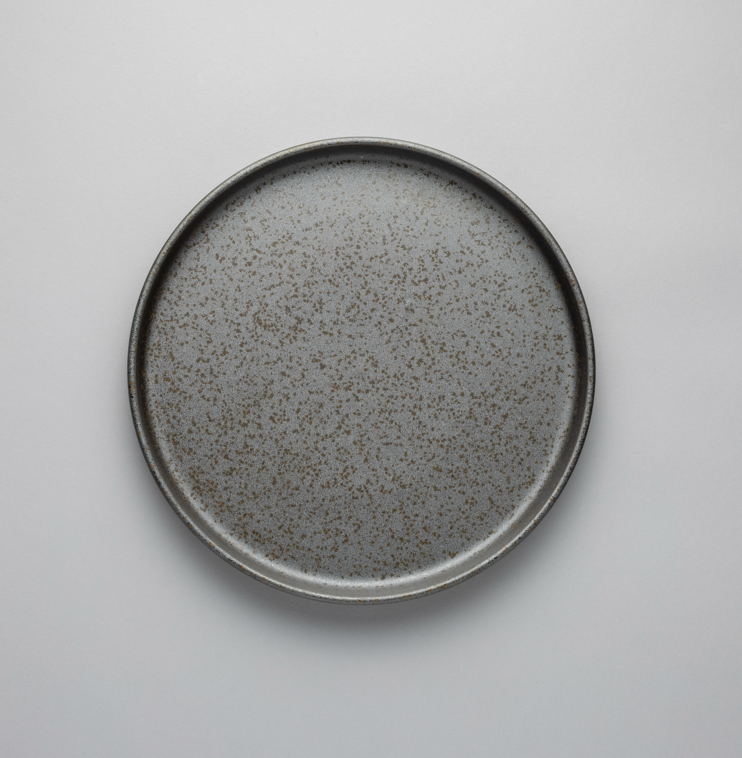 Miroku High Rim Plate, 23.1cm x H2.6cm