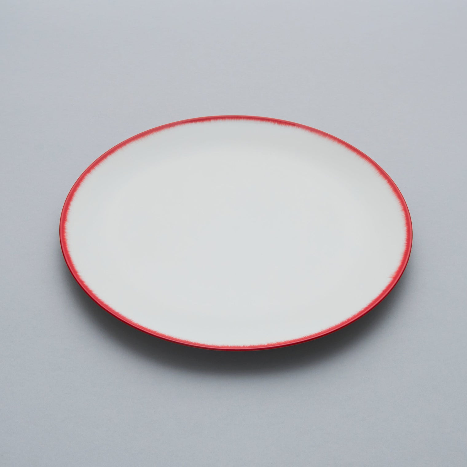 Dinner Plate, 28cm, Dé Off-White/Red VAR 2, Design by Ann Demeulemeester