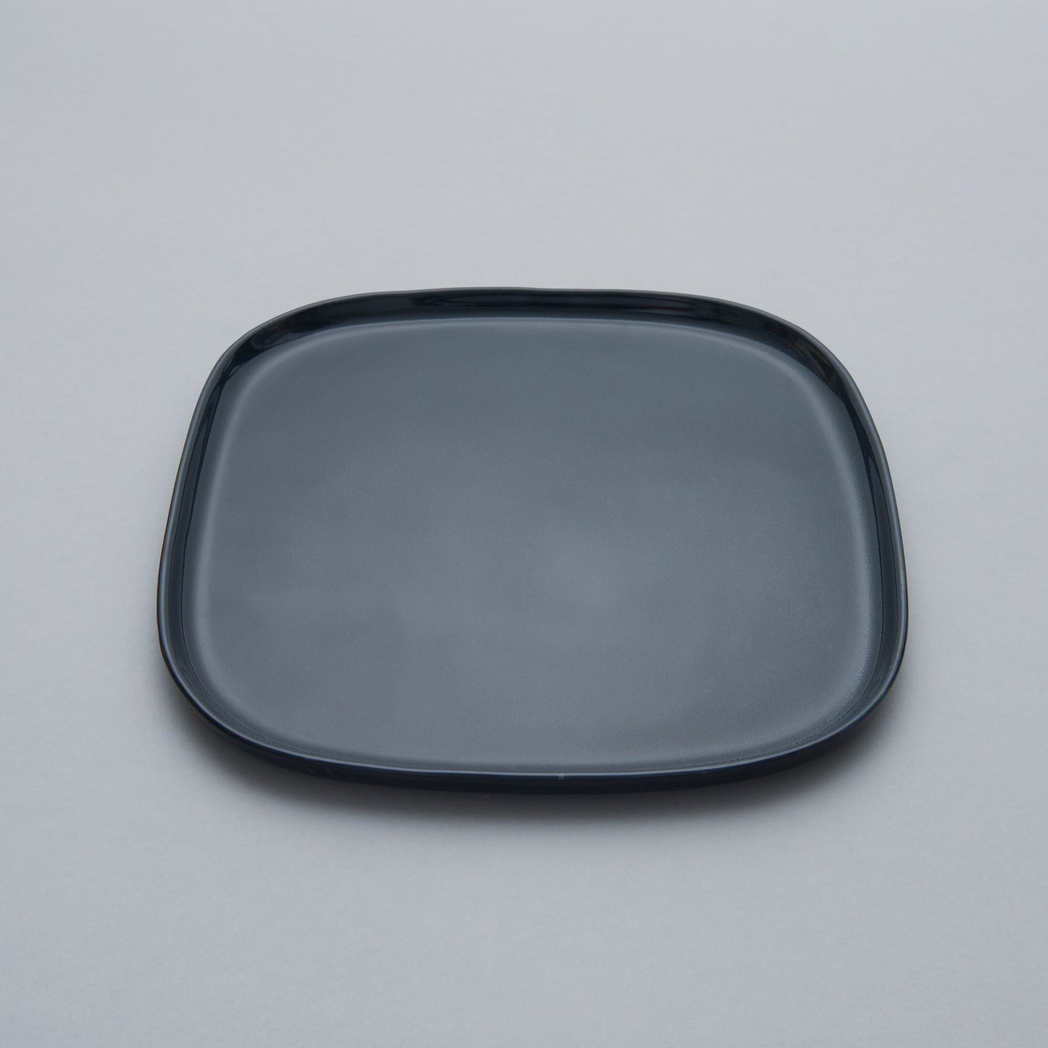 Square Large Plate, Dark Blue, 25.4cm x 25.4cm x 1.5cm, Design by Anita Le Grelle