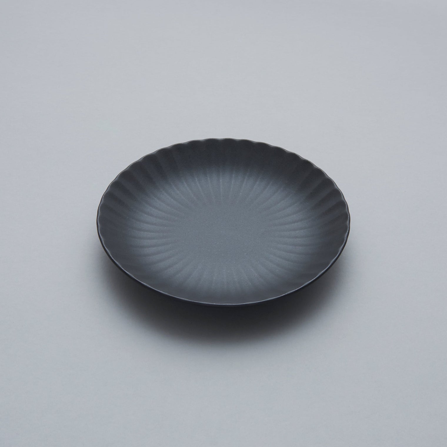Kasumi Black Plate, 21cm