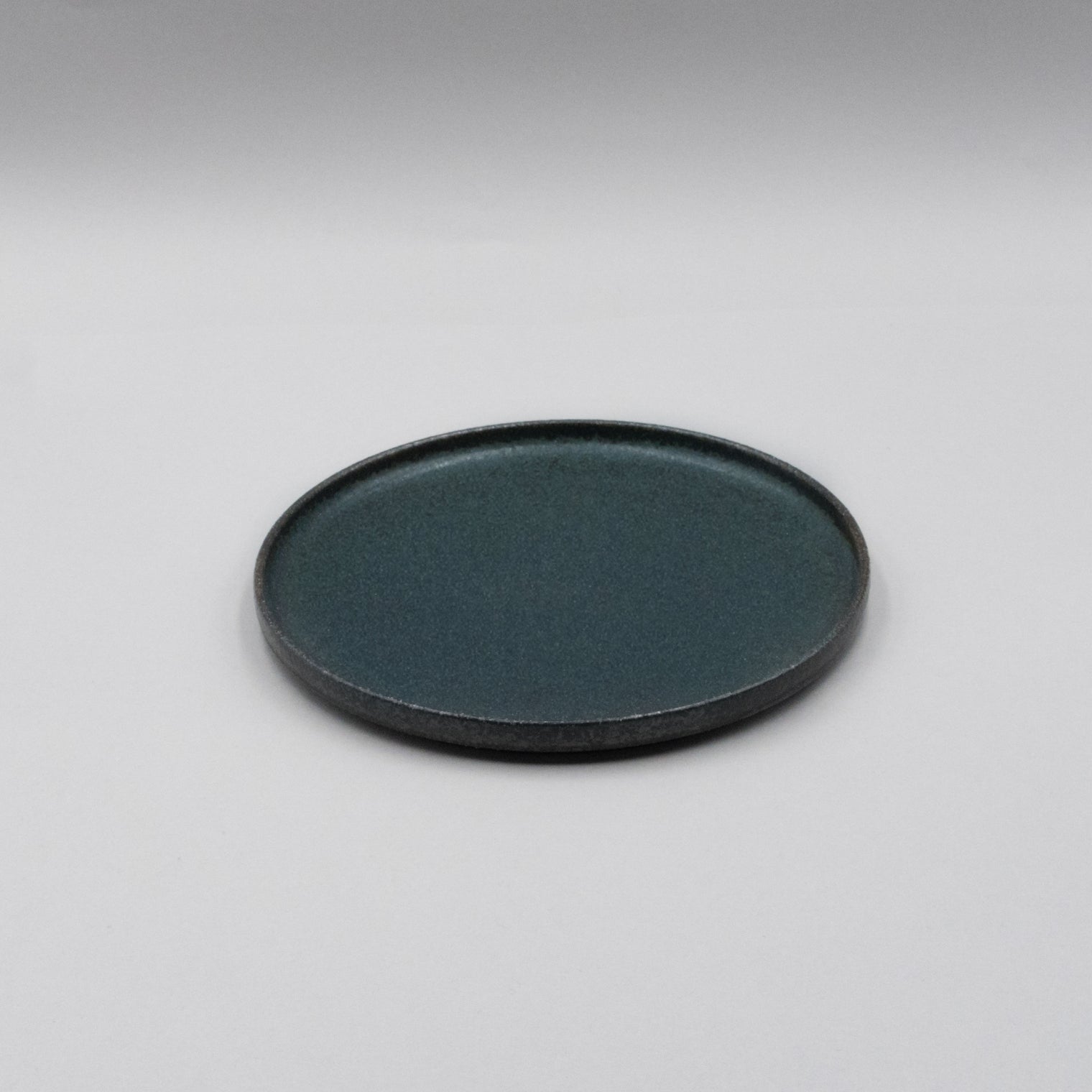 Urumi Short Rim Plate, 19cm x 19cm x H1.6cm
