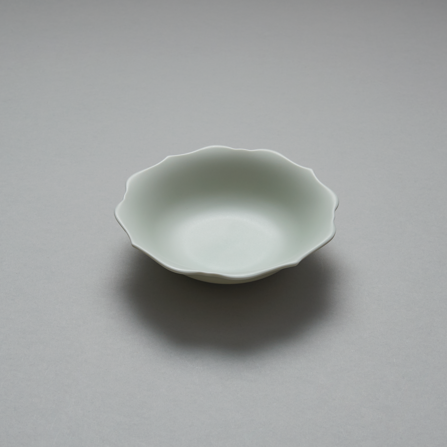 Megumi Ryoka Blue White Bowl, 14.6cm x 3.8cm