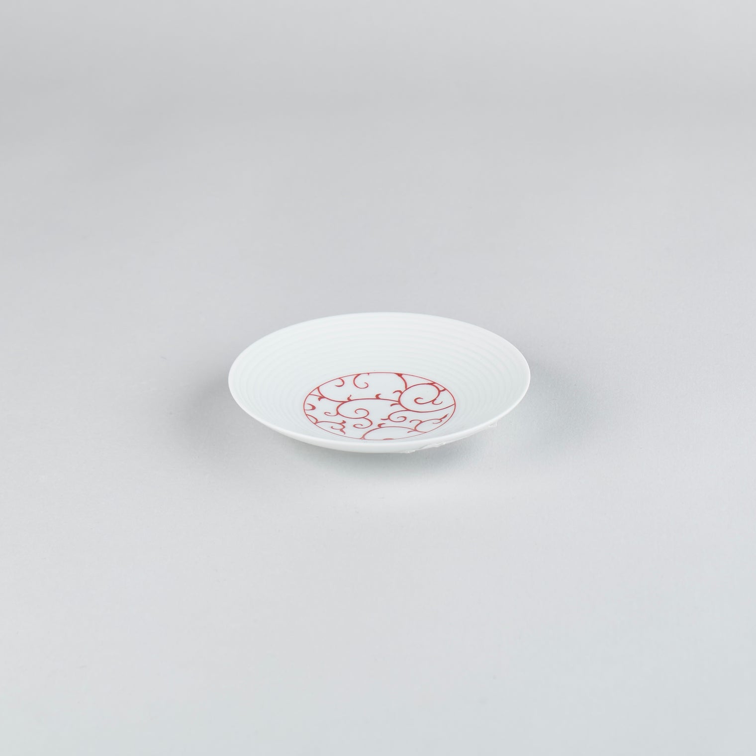 Eiho Porcelain, Arabesque, Red Plate, 11cm