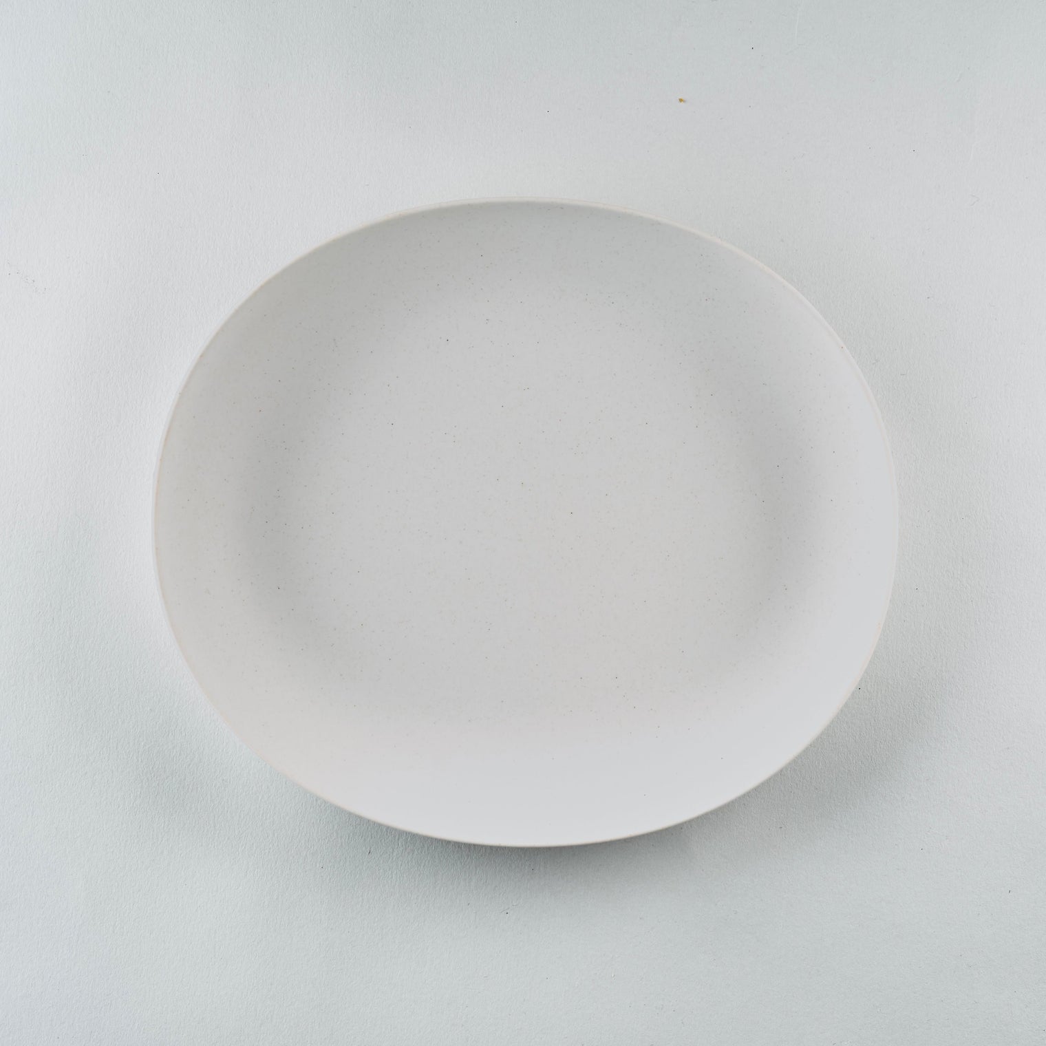 224 Porcelain Uzra Oval Bowl L, White, 236 x 204 x H35mm