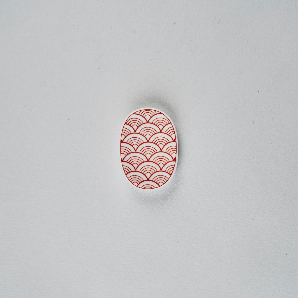Eiho Porcelain, Seigaiha, Red Chopstick Rest