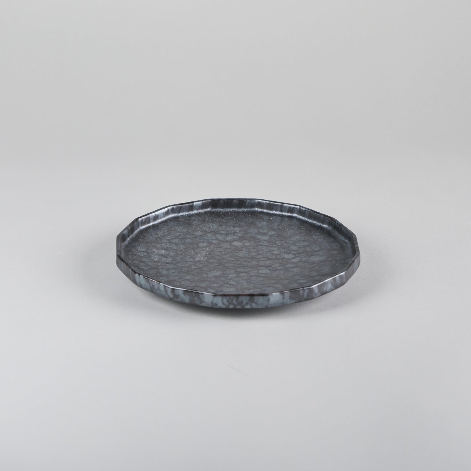 Kanezen Gama Sixteen-sided Plate Black Rust Squeezed Mat 15.5cm x H2cm