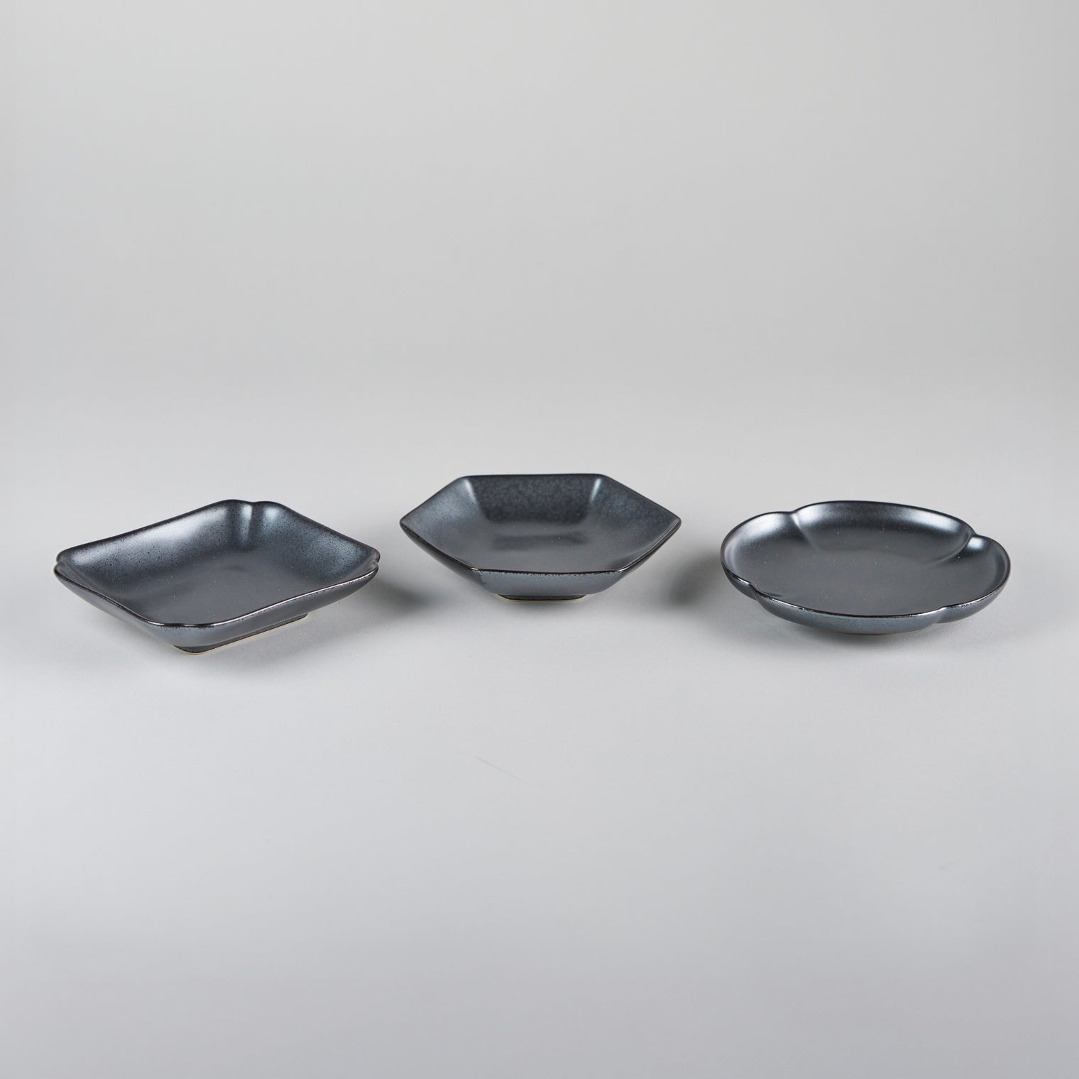 Kanezen Gama Six Sided Wooden bowl, 10.5cm x 8.7cm x H2.3cm
