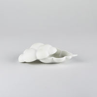224 Porcelain Cloud nine lidded container M, W13cm x H5cm