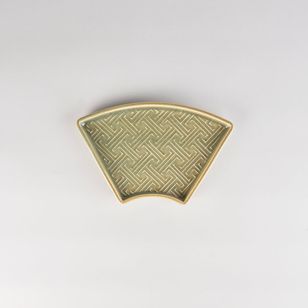 Jang Hun Seong Fan Pattern Plate in Green, 19.5 x 11.7 x 2cm