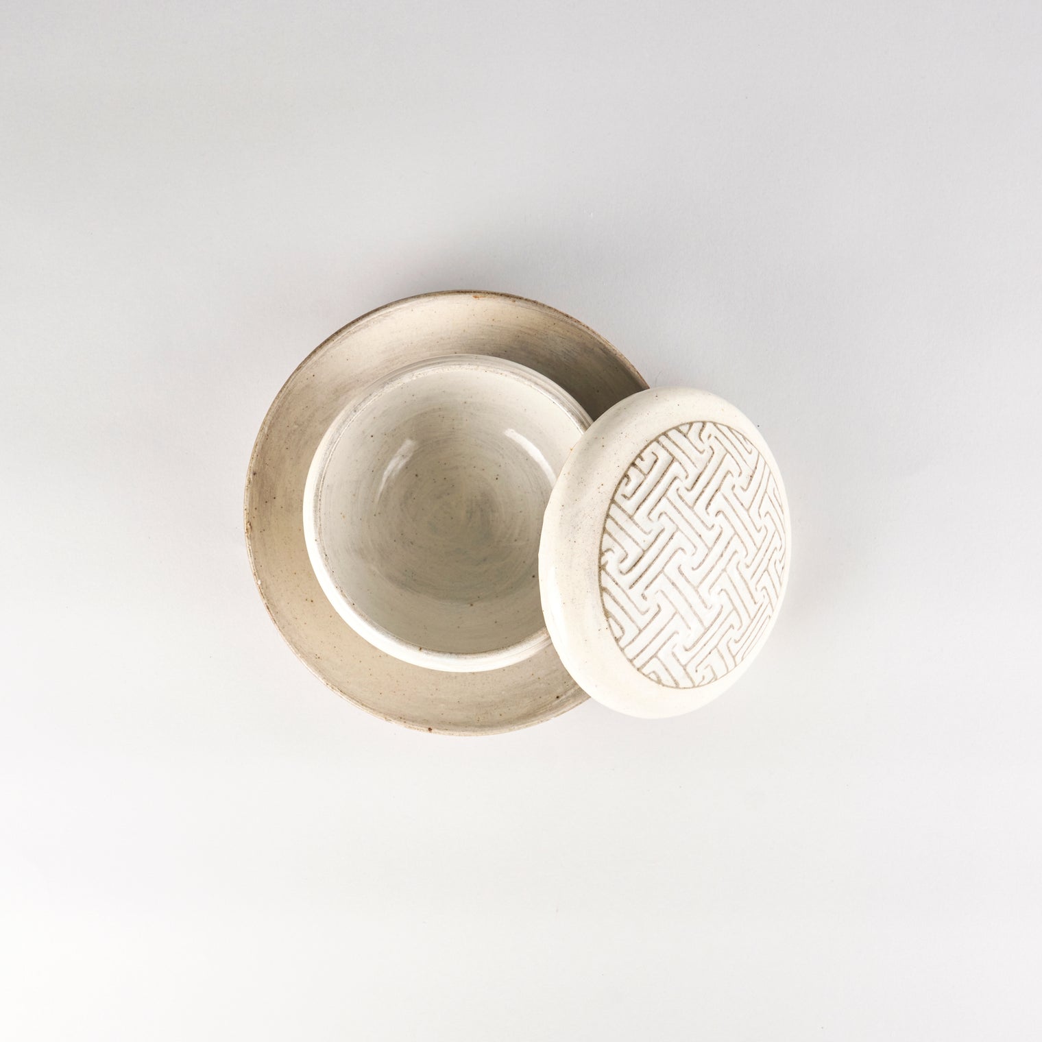 Jang Hun Seong Bowl with Pattern Lid