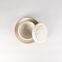 Jang Hun Seong Bowl with Pattern Lid