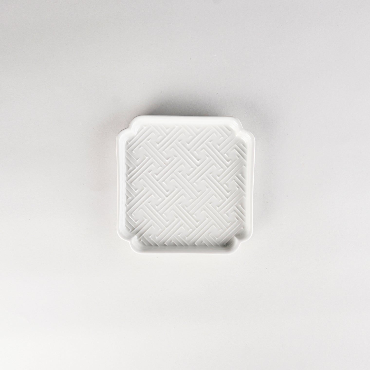 Jang Hun Seong Square Pattern Plate, White, 13.8 x 13.8 x 2cm