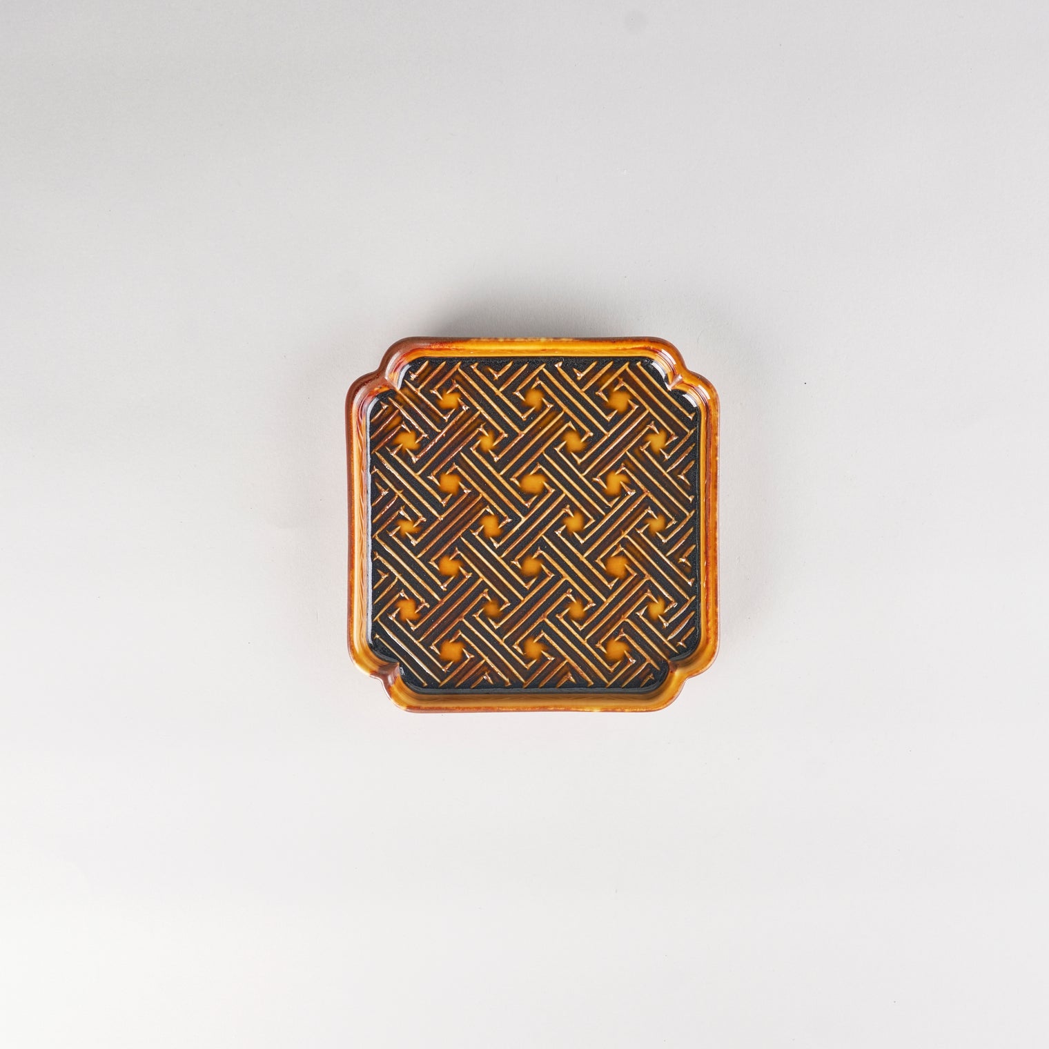 Jang Hun Seong Square Pattern Plate in Candy Brown, 13.8 x 13.8 x 2cm