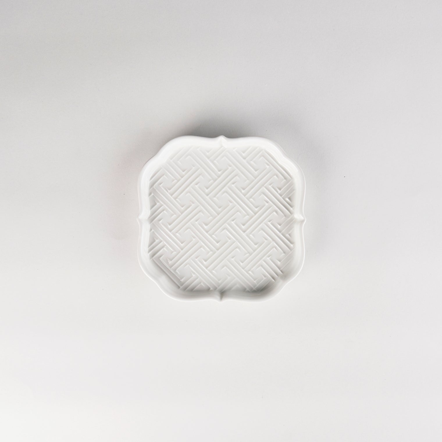 Jang Hun Seong Flower Square Pattern Plate in White, 14.2 x 14.2 x 2cm