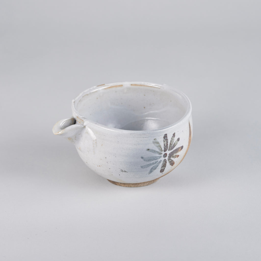 Yukiko Kiln Tea Pourer, 13.5cm x H9cm