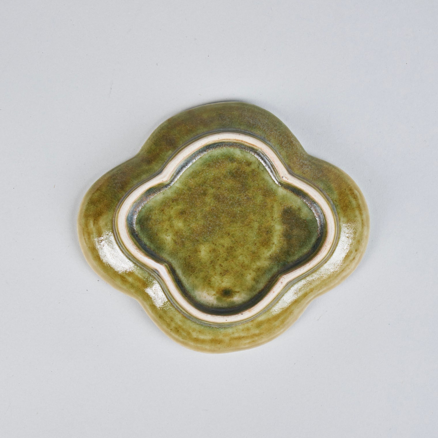 Takimuro Kiln,Pair Rabbit Small plate, 13.4cm x 11.5cm