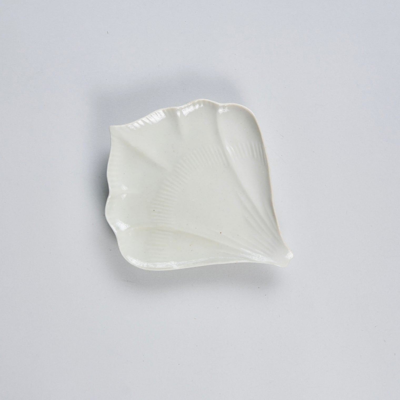 Takimuro Kiln,Petal Plate, 12.8cm x 14.6cm