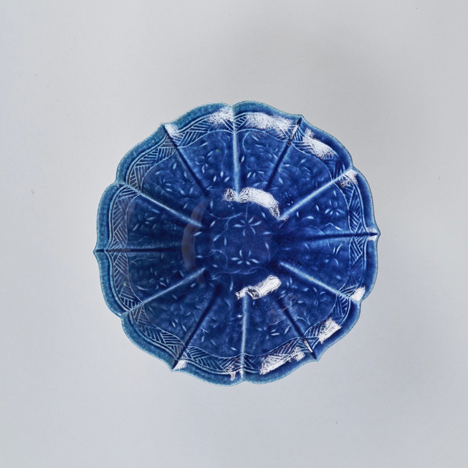 Takimuro Kiln,Flower and Grass Design Flower Bowl, 16.5cm