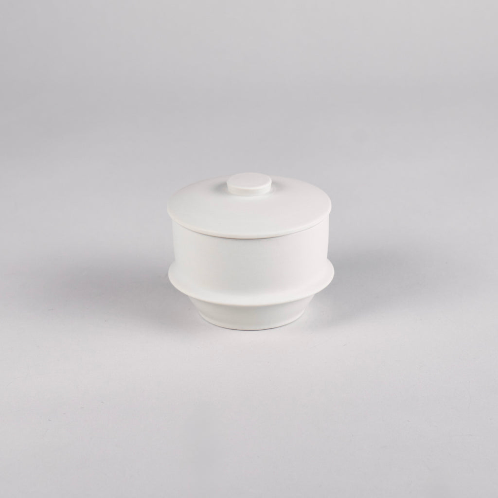 Sugar Bowl Alabaster Dune, L8.5 W8.5 H7.5cm Design by Kelly Wearstler