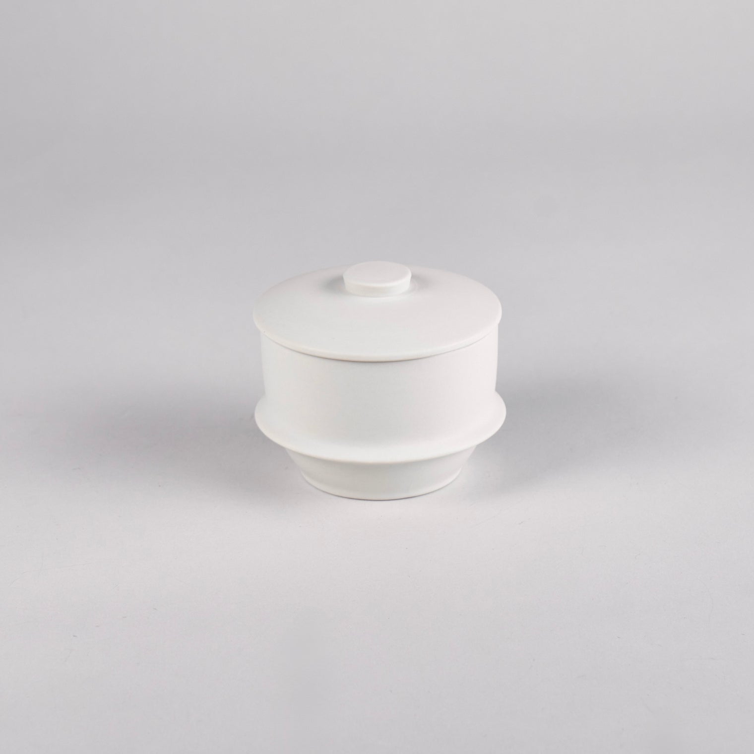 Sugar Bowl Alabaster Dune, L8.5 W8.5 H7.5cm Design by Kelly Wearstler