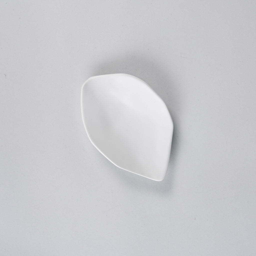 Mujagi Petal Plate M, 12.5cm x 8cm x H2.5cm