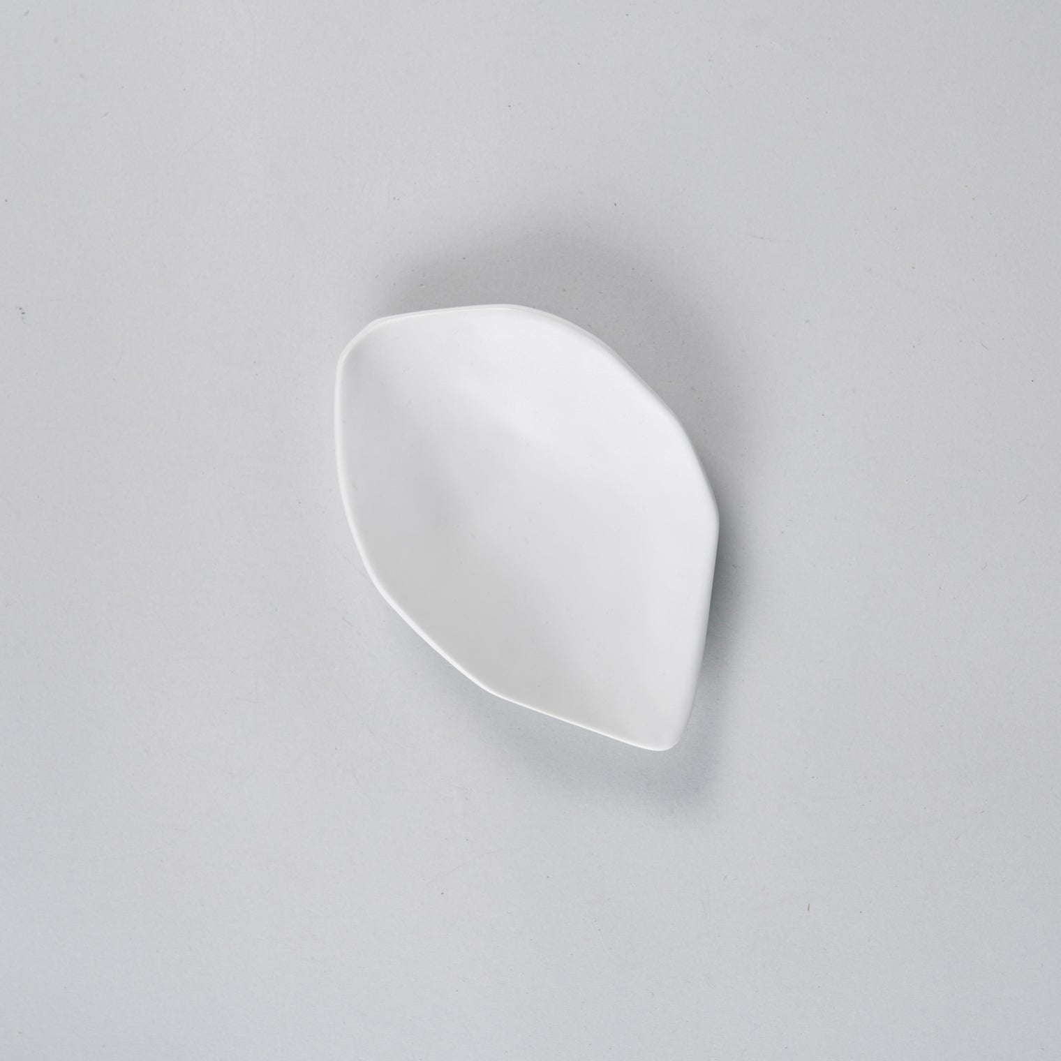 Mujagi Petal Plate M, 12.5cm x 8cm x H2.5cm