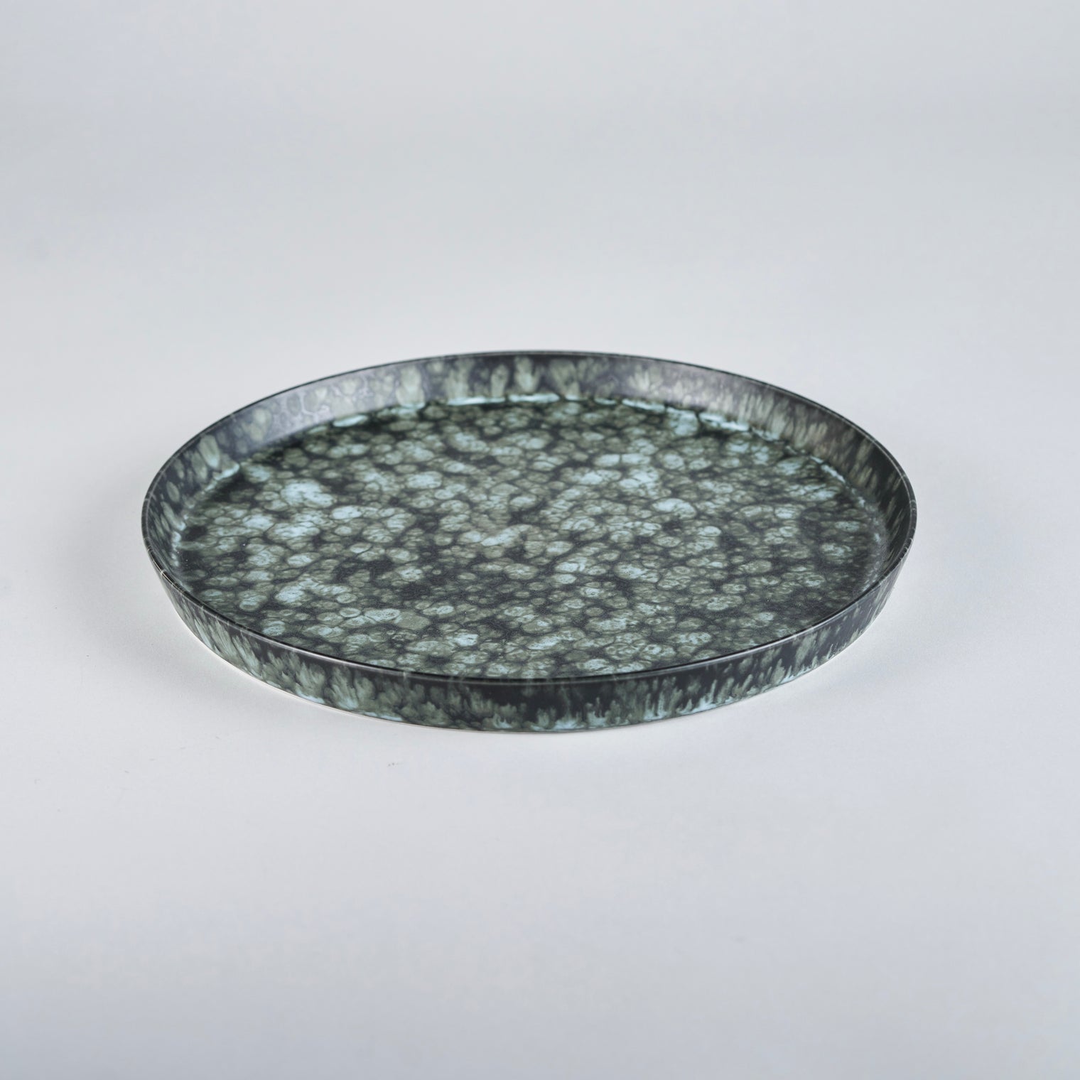 Kanezen Gama black rim plate, 24cm x H2.1cm
