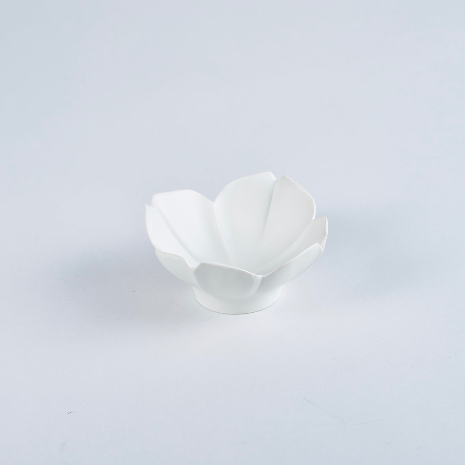 Usukiyaki, RYOUKA Four Petals Kobachi Small Bowl, White, D11cm x H5cm