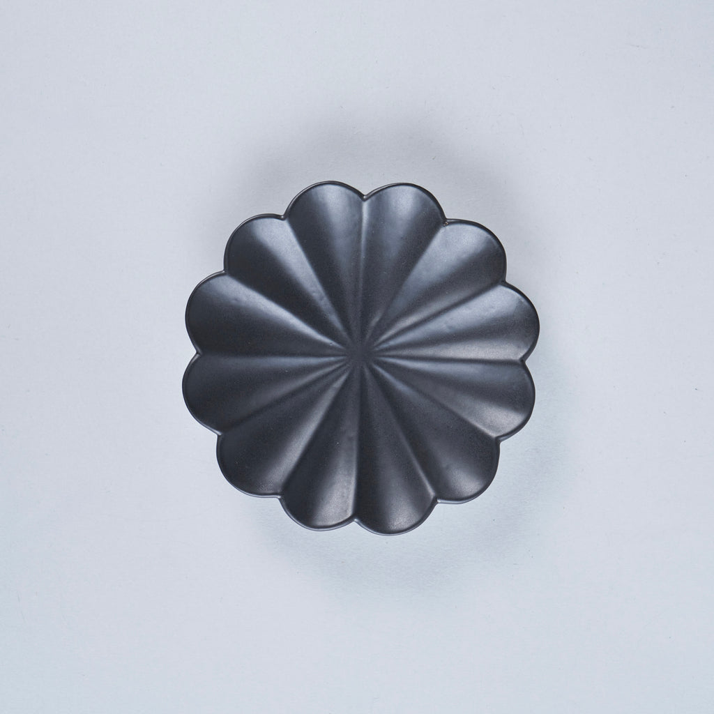 Usukiyaki, RINKA Twelve Petals Sauce Plate, Black, D11.5cm x H2cm