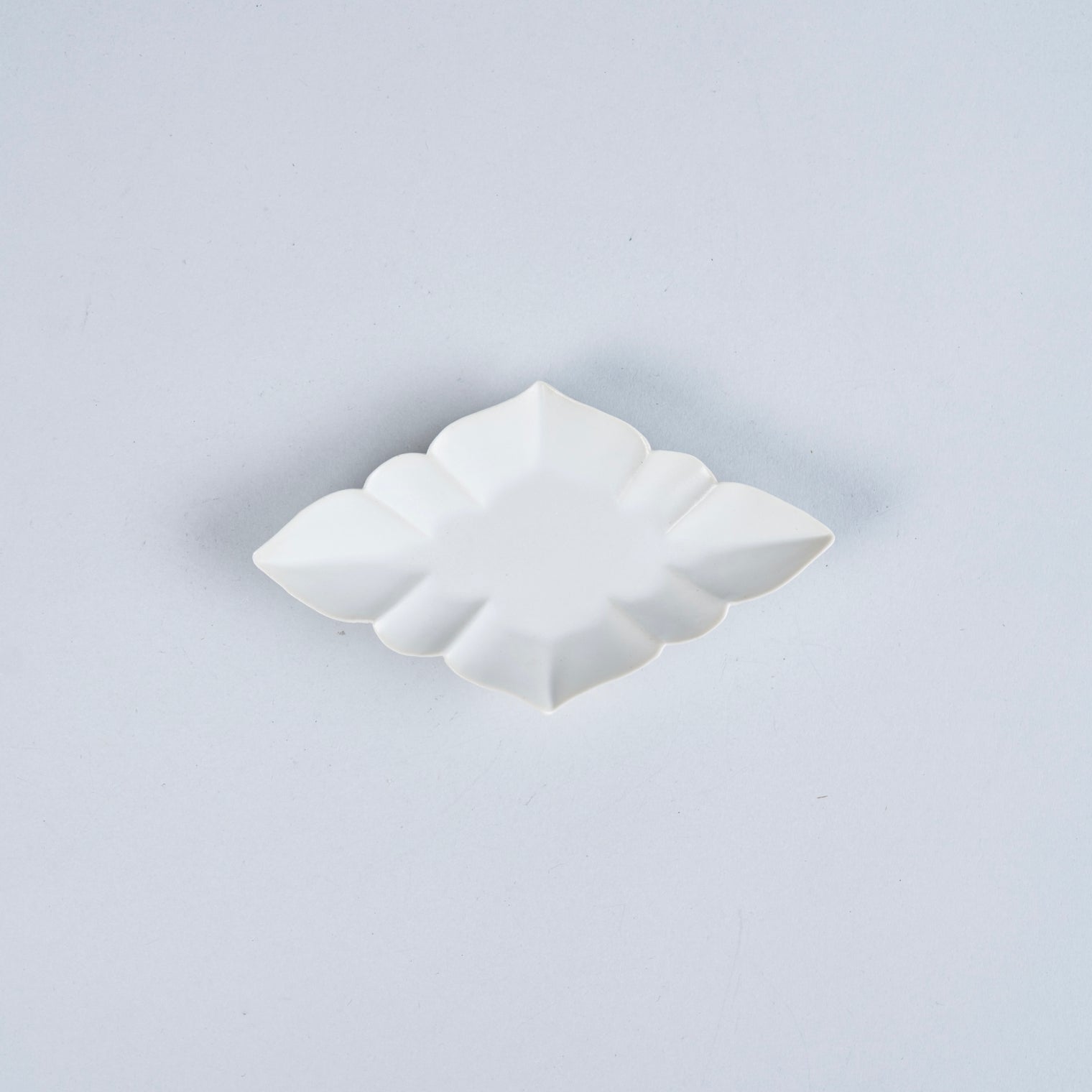 Usukiyaki, Ryouka Diamond Shaped Sauce Plate, White, 12.5cm x W7cm x H1.8cm