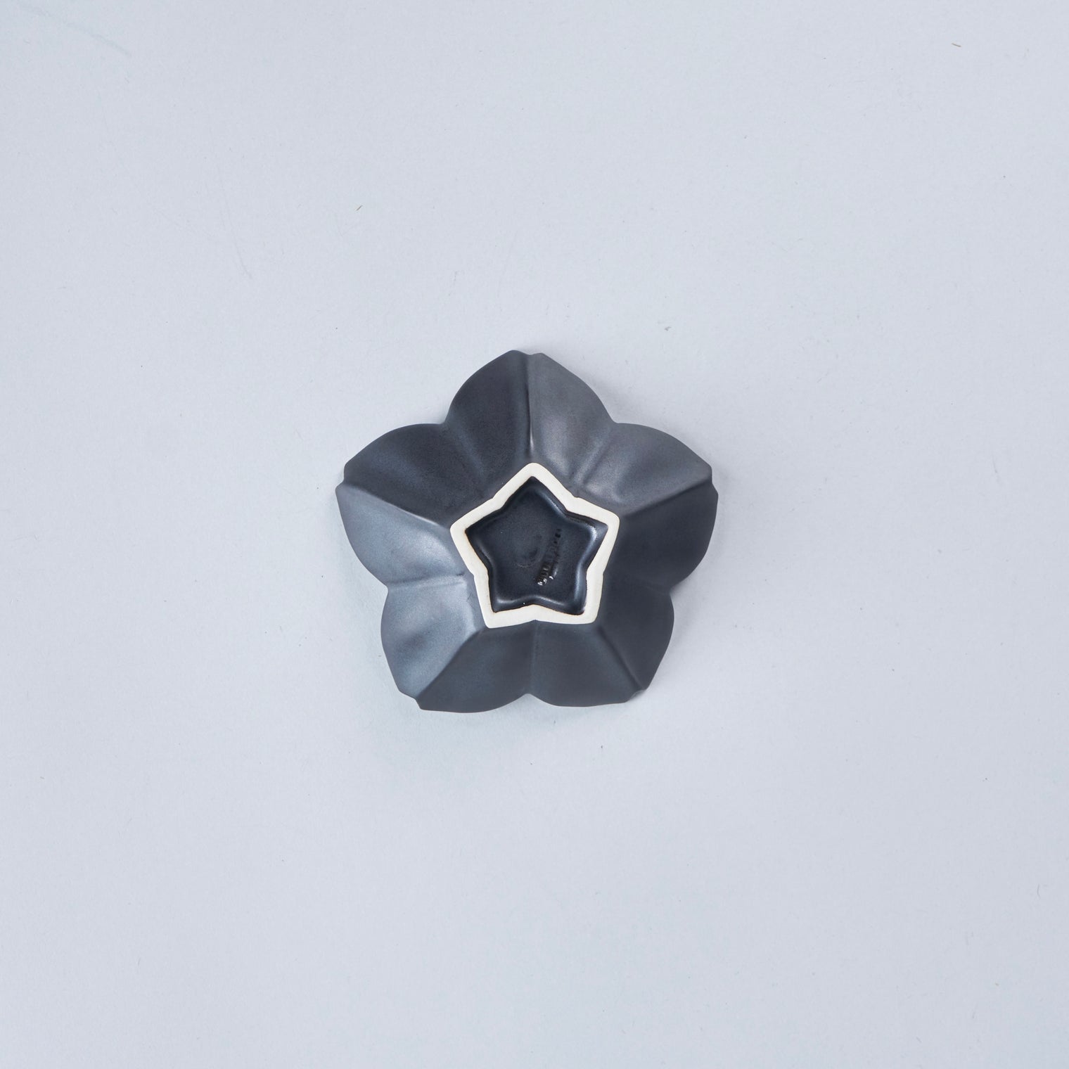 Usukiyaki, Ryouka Sakura Sauce Plate, Black, D9,5cm x H3cm