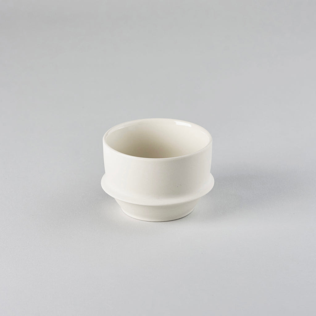 Coffee Cup Alabaster Dune, 8.9cm x 8.9cm x H1.2cm, Design by Kelly Wearstler